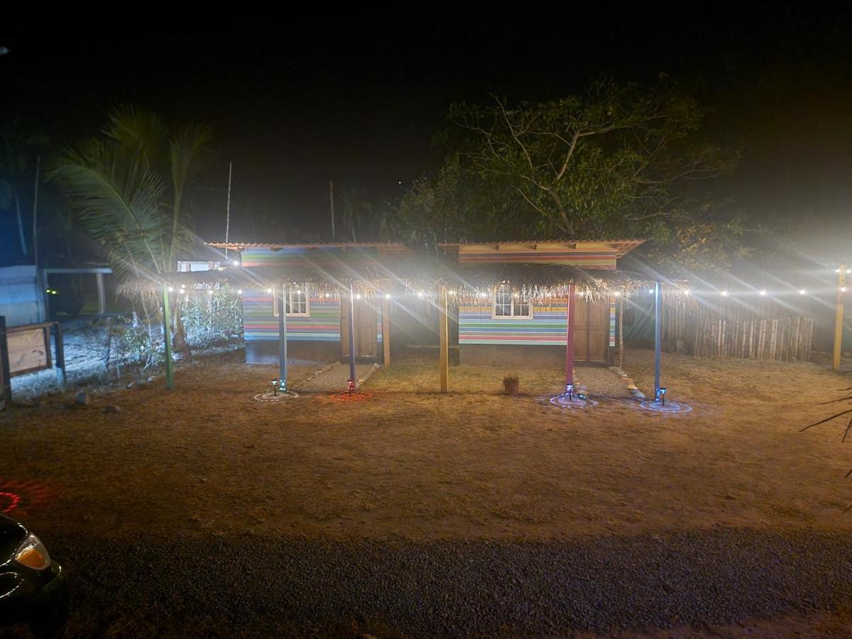 Johnny Fiestas Hostel Las Lajas  Exterior photo